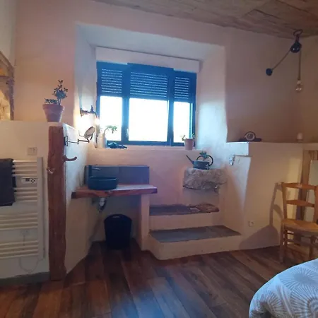 Lozere Bleue 4/5 Personnes * Les Laubies